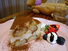 -Rabbit Cafe私房西餐甜点咖啡(栖霞路店)