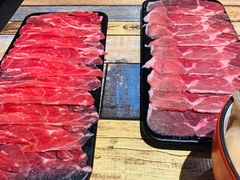 -虾弄弄海派小龙虾·牛羊蝎子火锅