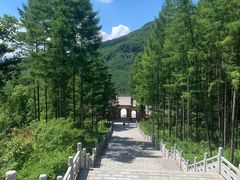 -九鼎铁刹山风景区