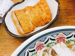 -鑫花溪牛肉米粉(人民广场店)