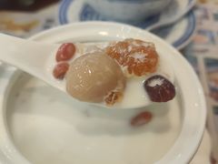 -广信牛奶甜品世家(台东店)