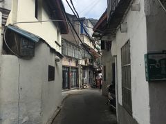 -张阿三馄饨店