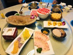 -海上明月海鲜火锅 鲜切牛肉