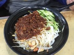 -丽虹云南过桥米线(兴工街店)