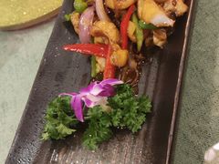 -香巴拉云南餐厅(华莱坞店)