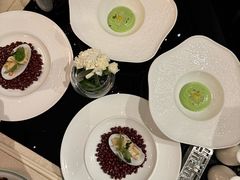 -亚洲国际大酒店·云顶阁旋转自助餐厅