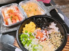 海鲜彩虹石锅拌饭-鹤江桥·红油牛肉粉(SKP店)