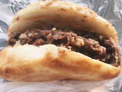 -老西关黄老太牛肉烧饼