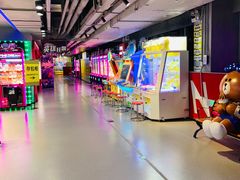 -嗨翻Hi-Fun竞技主题乐园·蹦床亲子生日轰趴(国光1937店)