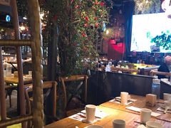 大堂-胡桃里音乐餐厅(陶溪川店)(川湘赣菜·世界百大酒庄直供红酒·音乐表演)