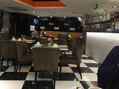 大堂-新大咀港式茶餐厅(宝山万达店)