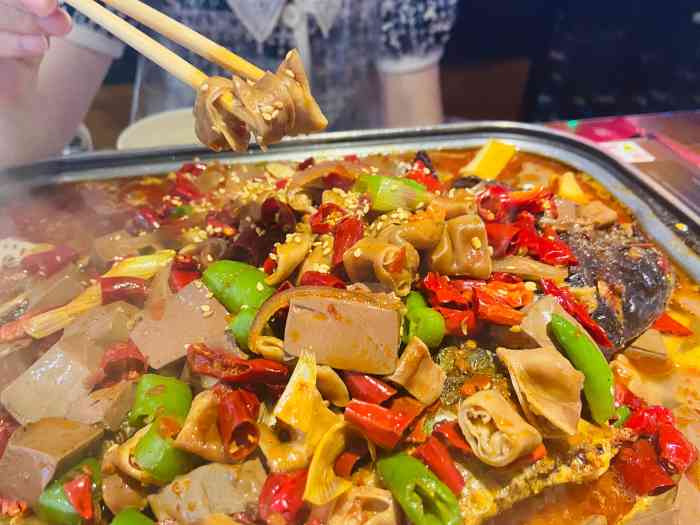 又见鱼·魔都首创肥肠烤鱼-"和闺蜜约饭,点的双人套餐,性价比很高. .