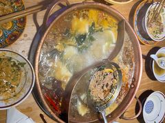 -洱火云南酸菜牛肉火锅(石景山当代商城店)