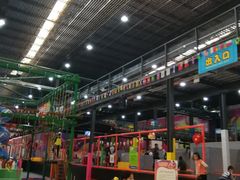 -超人空间竞技场·轰趴团建蹦床主题公园