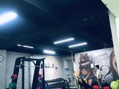 -征成健身连锁私教工作室(九公里店)