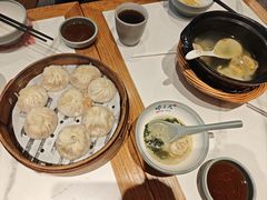 -馋三尺蟹粉小笼(人民广场店)