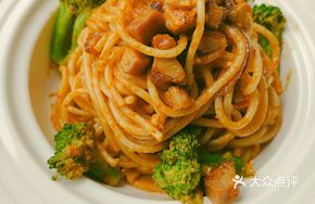 Indian Red Curry Chicken Pasta (Spicy)