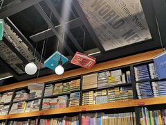 -西西弗书店&矢量咖啡(凯德晶萃广场店)