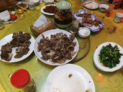 -苏莱特色牛骨滩羊手抓馆(长城东街总店)