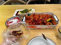 -聚汇三少·龙虾·中餐厅(莫邪路新天地店)