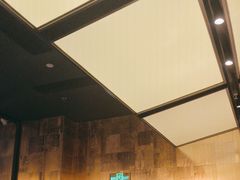 -钱小奴海鲜自助黑金店(杭州滨江龙湖店)