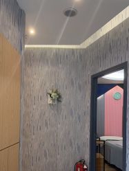 -PE SALON 