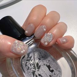 -悦指间美甲美睫