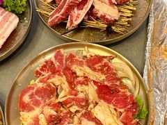 -围炉肉舍•炭烤活鳗•丹东海鲜烤肉(步行街店)