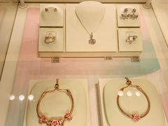 -Pandora潘多拉珠宝(宝山万达广场店)