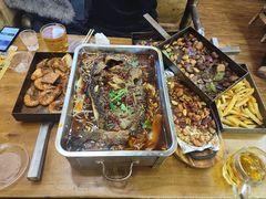 -老东镇啤酒屋海鲜加工·蒸汽海鲜·海鲜烧烤(台东店)