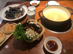 -黑鸡小馆(金源店)