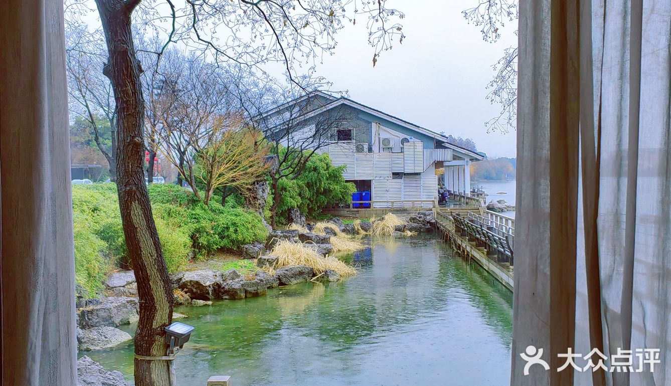 江南细雨，只此青玉🍃李公堤高奢江南苏宴[礼花]