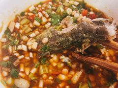 -金海椒罐罐鲢鱼(东方桂苑店)