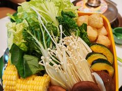 -润园四季椰子鸡火锅(卓越INTOWN店)