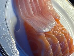 -亚洲国际大酒店·云顶阁旋转自助餐厅