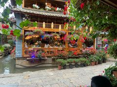 -民食香·腊排骨野生菌美食(木府店)