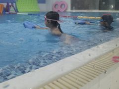 -龙格亲子游泳·水育早教运动中心(龙湾天街店)