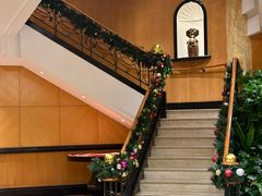 -深圳富苑皇冠假日套房酒店