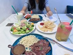 -丽莎沙拉轻食餐厅(国贸店)