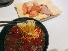 -牵人麻辣粉(粉巷店)