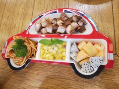 -汽车博物馆主题餐厅