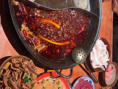 -周小明火锅(黑金冠社区店)