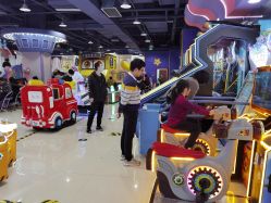 -开心巴士(世纪东方商业广场店)