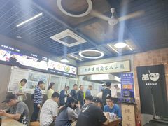 -陇上全荟兰州传统牛肉面(延吉路店)