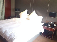 iphone_upload_pic-武汉光谷广场杨家湾地铁站怡程酒店