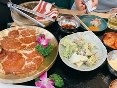 -臻牛烤肉