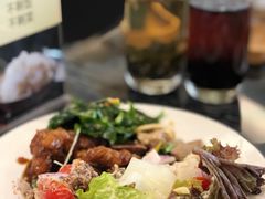 金枪鱼沙拉-东方红海鲜百汇(国际大厦店)