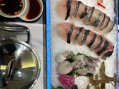 -红鼎豆捞·非遗鲍皇汤火锅(宝丰路店)