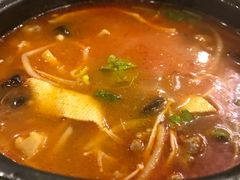 酸汤牛肉锅-泉味道贵州厨房(三里河店)