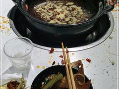 -钢管厂五区小郡肝串串香(奥克斯广场锦城万达店)